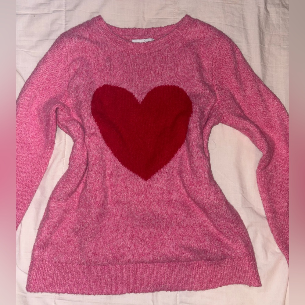 cupcakes & cashmere soft Pink Sweater with cute Red Heart